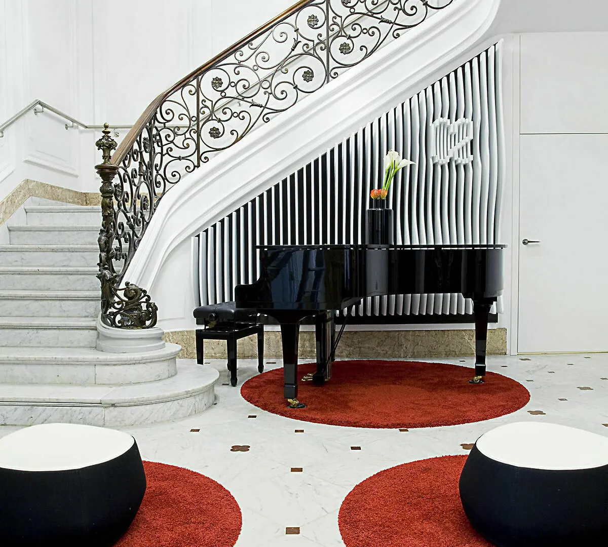 Hotel C2 Марсель 5*,